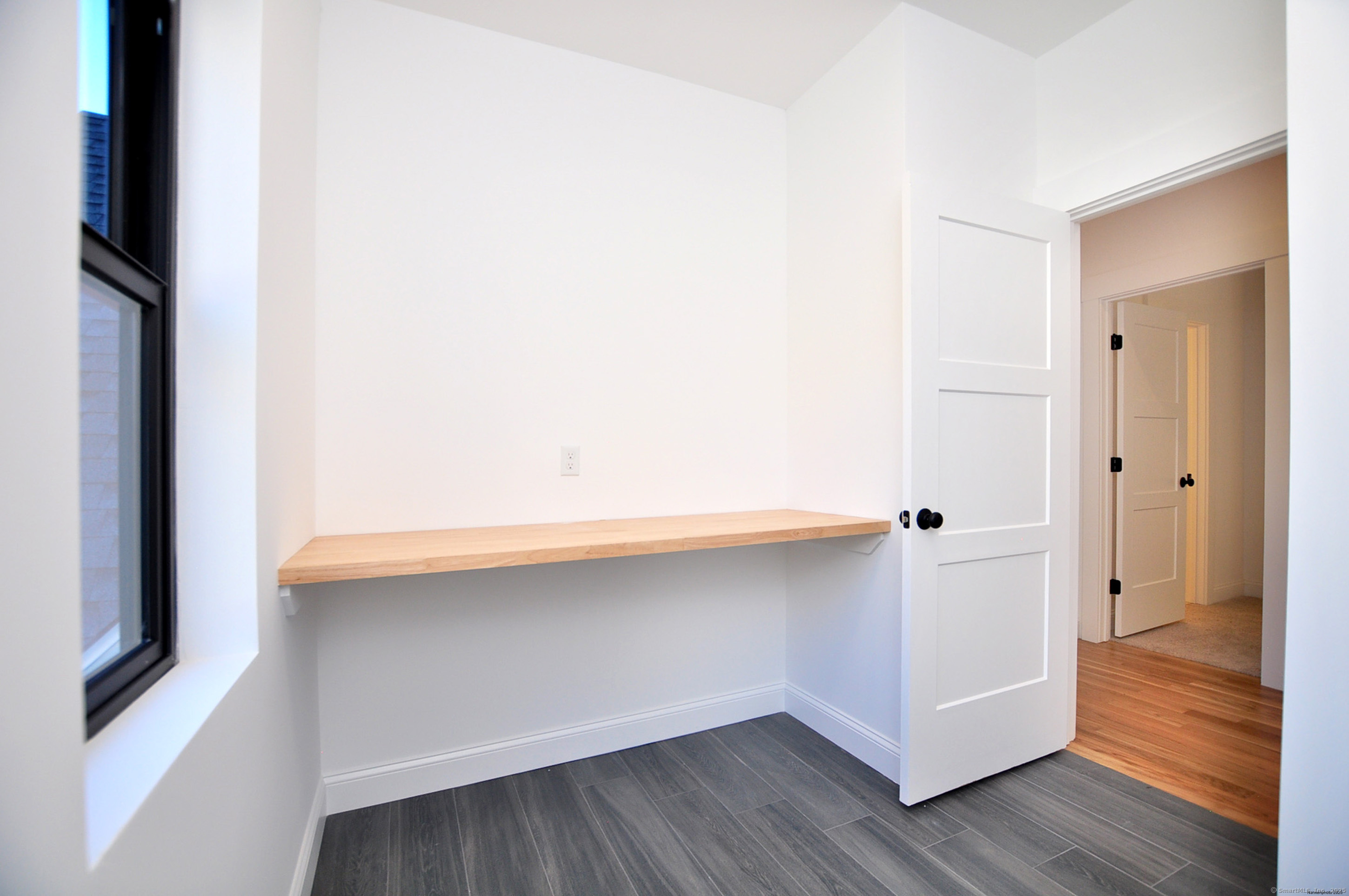 152 East Hill Road Canton CT 06019