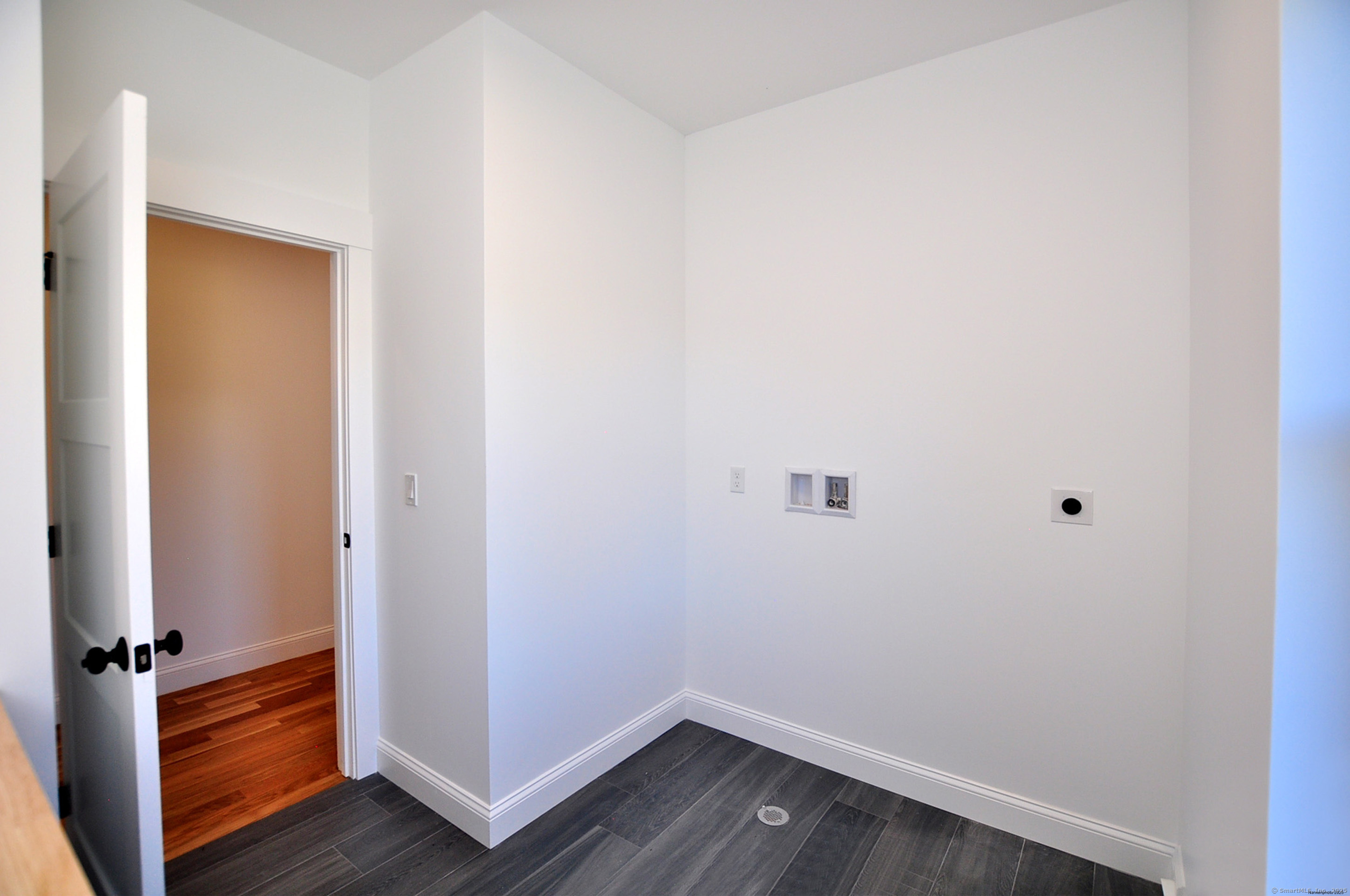 152 East Hill Road Canton CT 06019