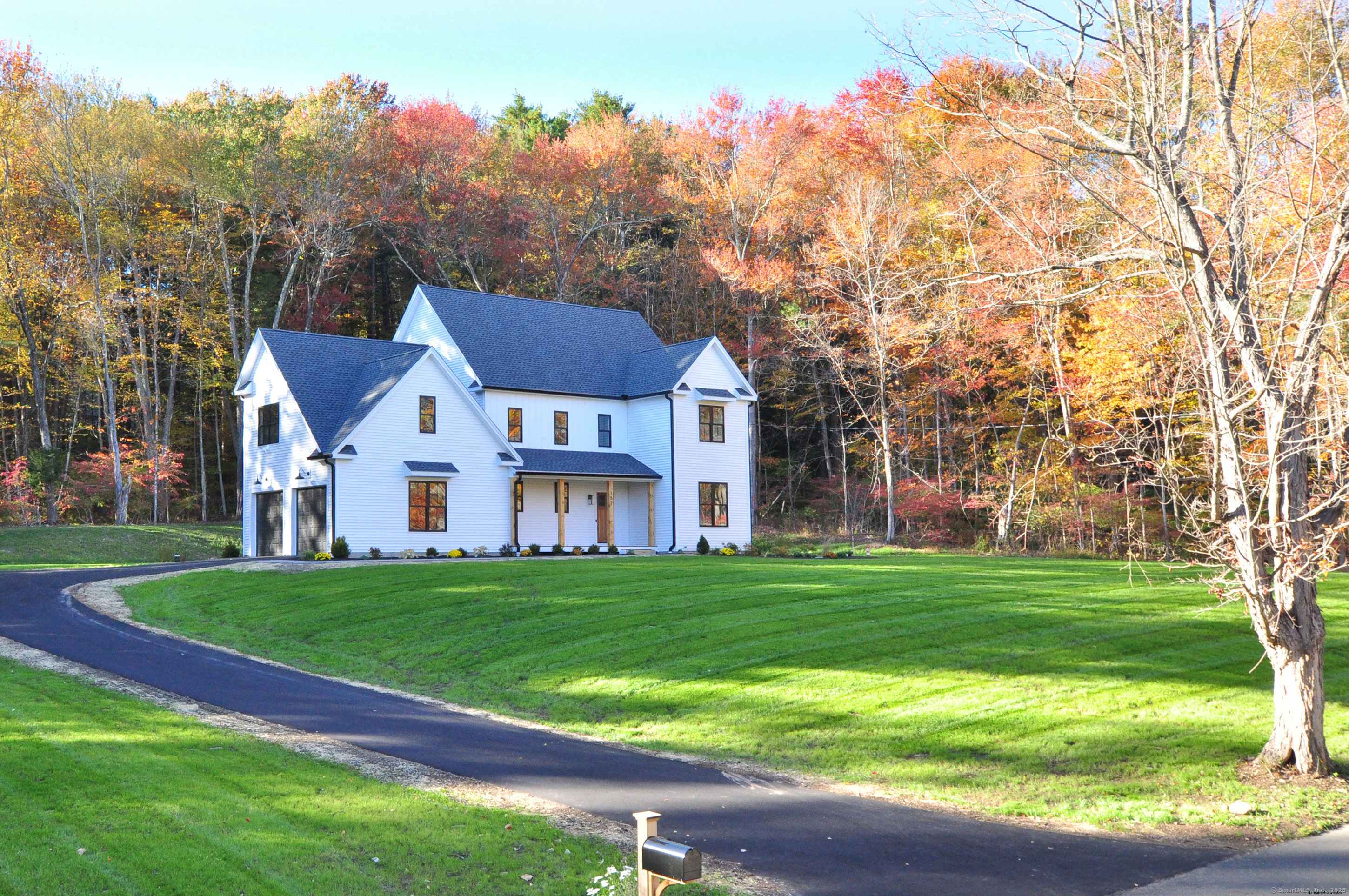 152 East Hill Road Canton CT 06019