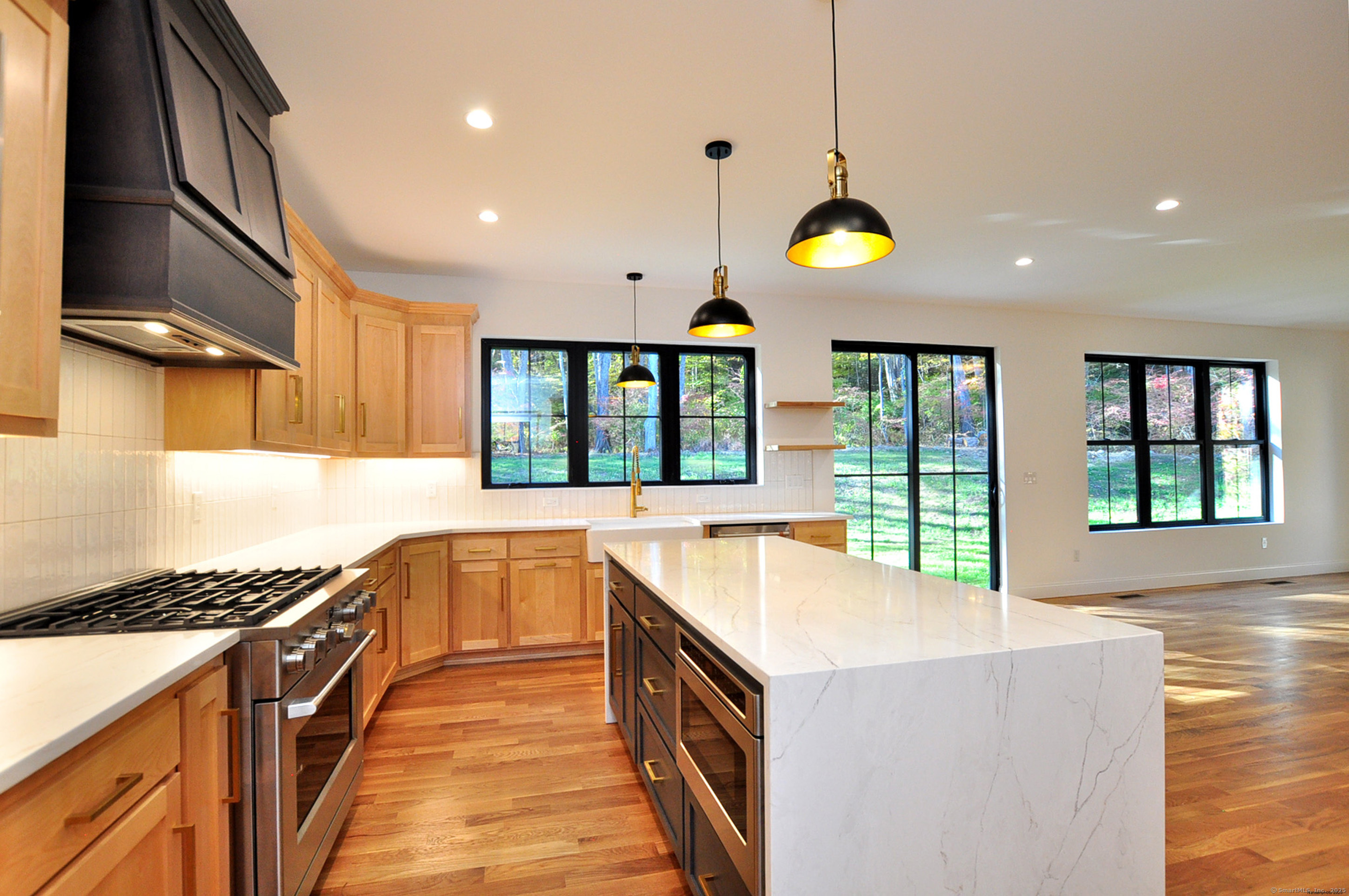 152 East Hill Road Canton CT 06019