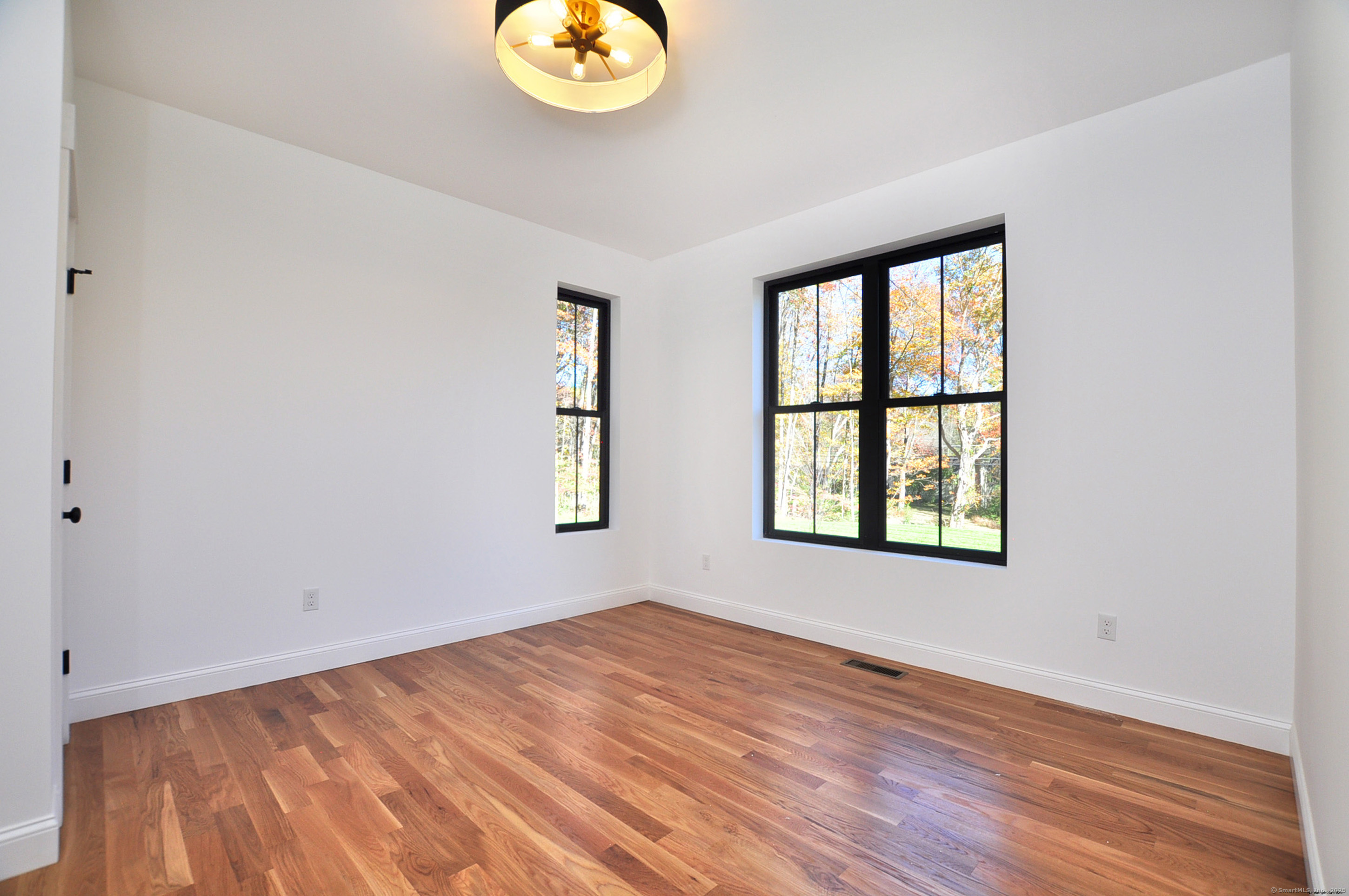 152 East Hill Road Canton CT 06019