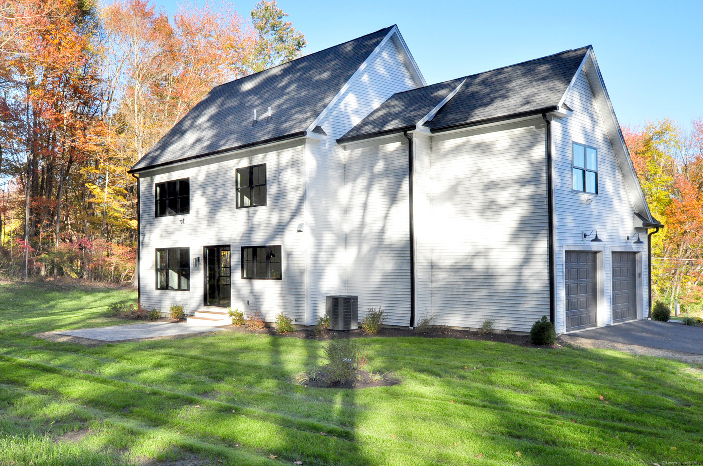 152 East Hill Road Canton CT 06019