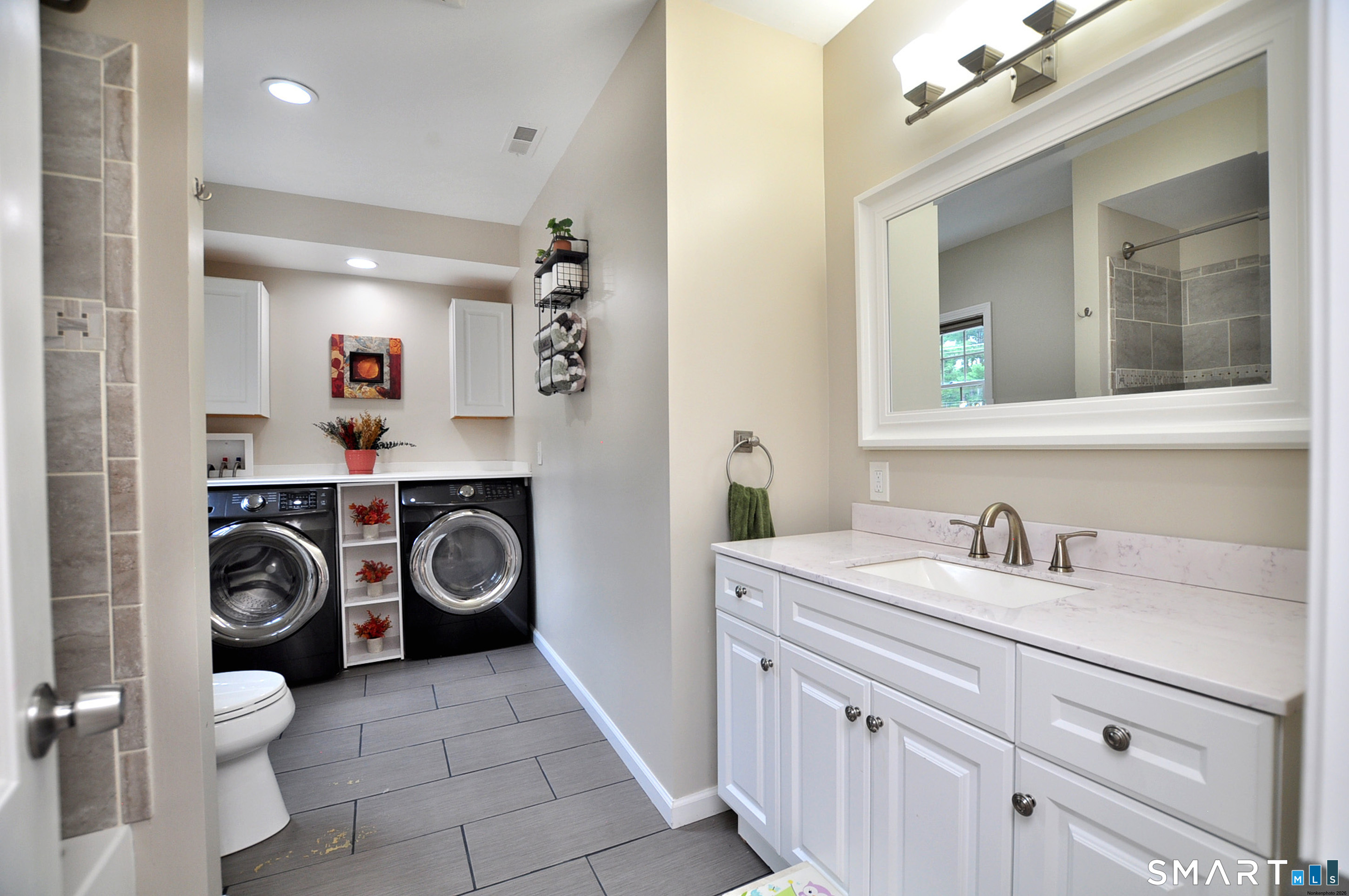 5 Field Drive Ellington CT 06029