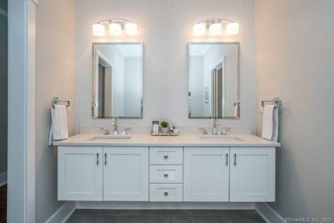 00 Old Farm Drive West Hartford CT 06107