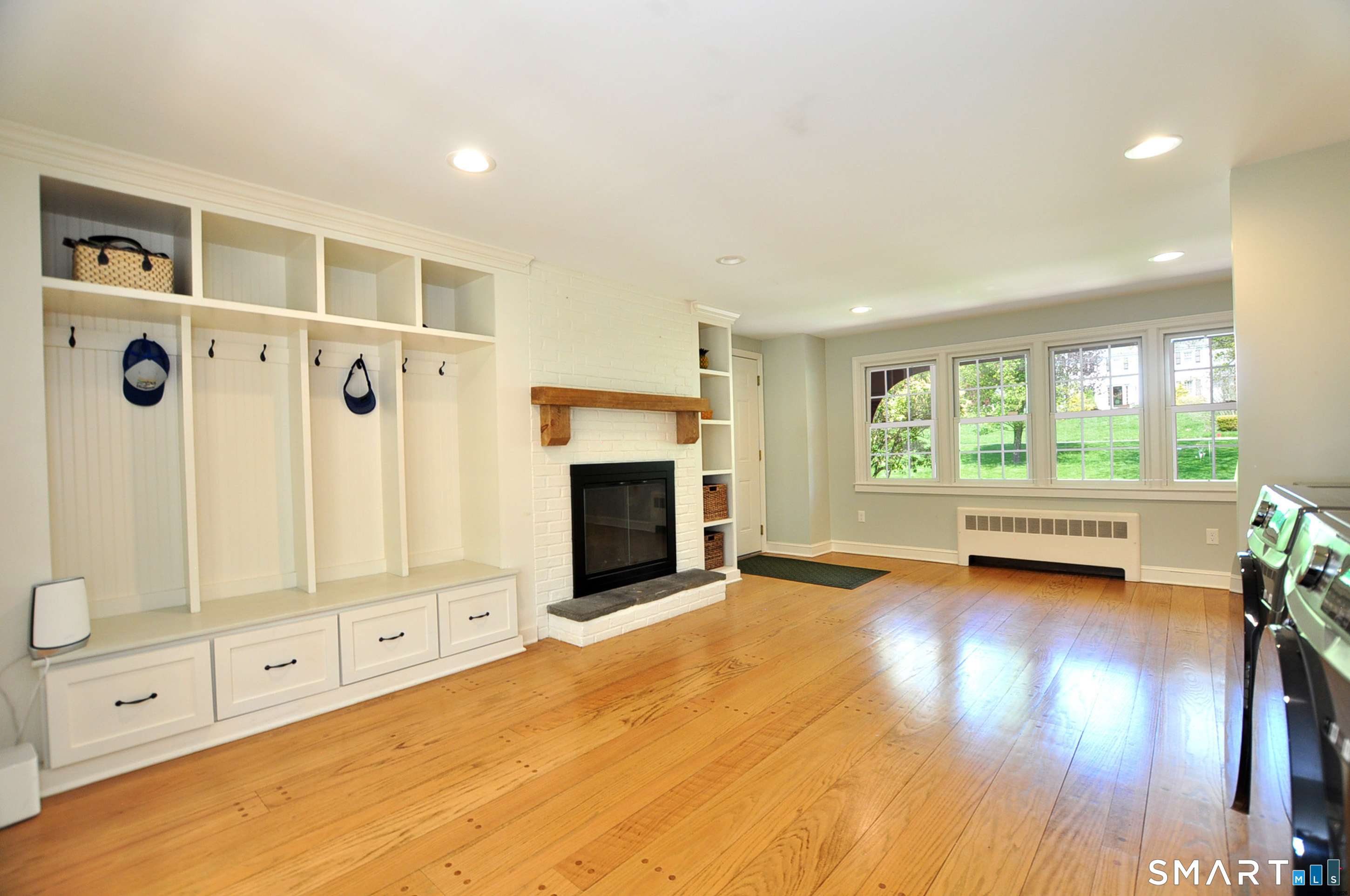 13 Cedar Hill Road Simsbury CT 06092