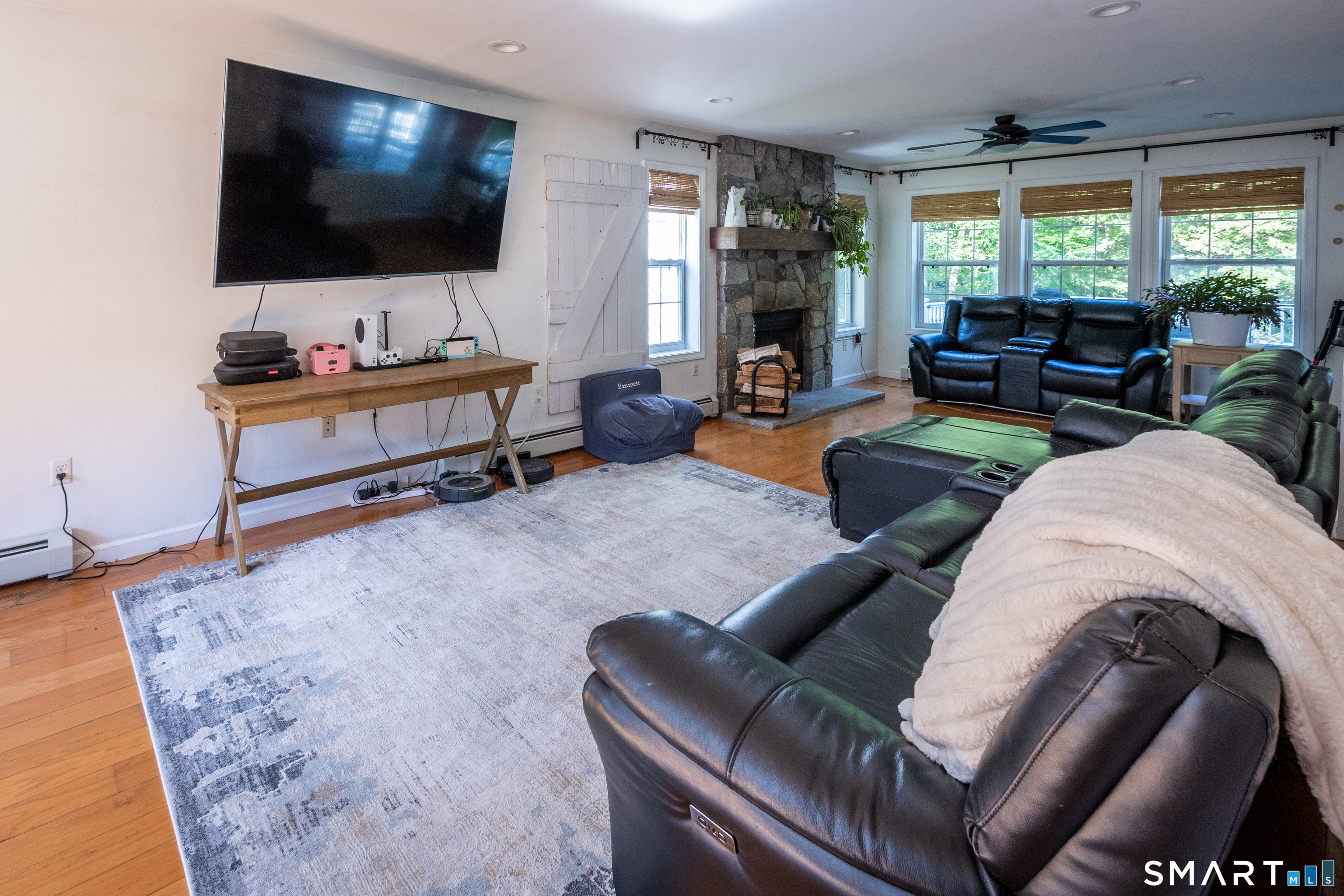 2 Quail Hollow Court Beacon Falls CT 06403