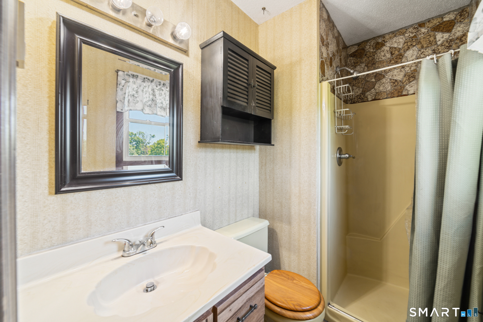 28 Charter Oak Drive Oxford CT 06478