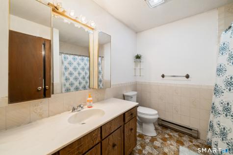28 Charter Oak Drive Oxford CT 06478
