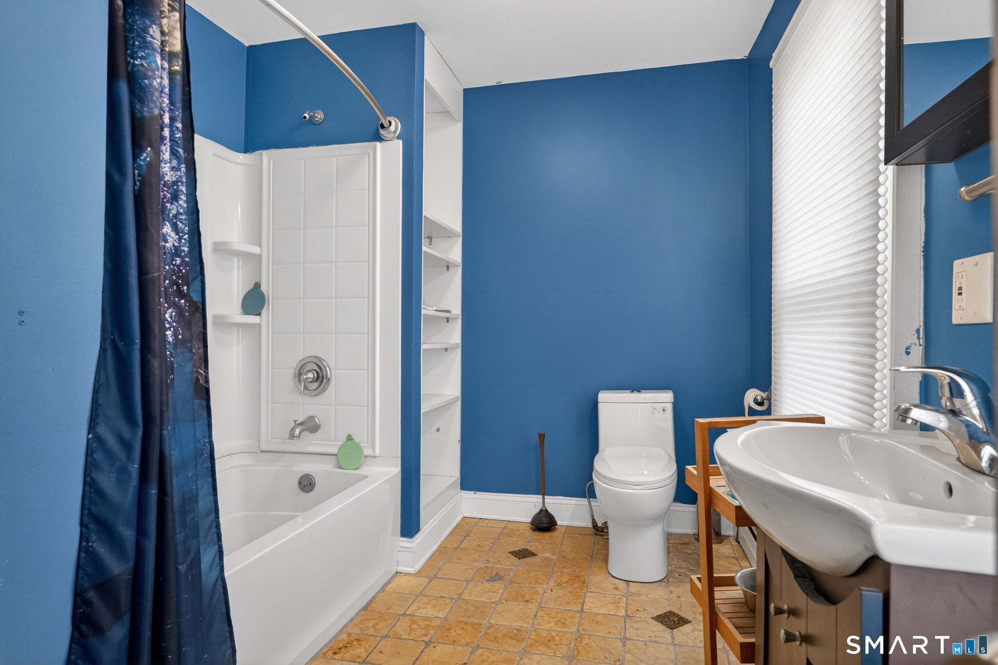 31 Bridge Street Montville CT 06353