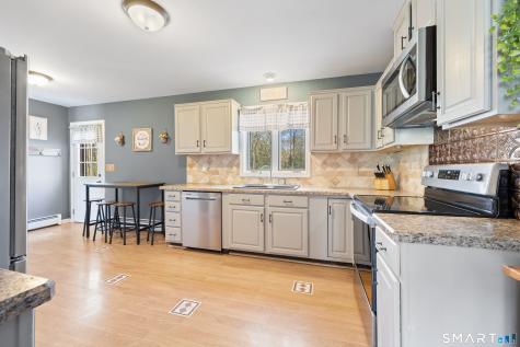 16 Stephen Court Prospect CT 06712