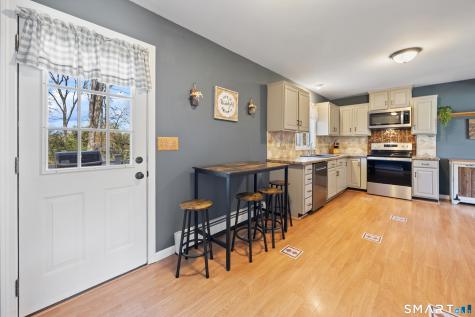 16 Stephen Court Prospect CT 06712