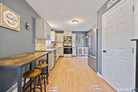 16 Stephen Court Prospect CT 06712