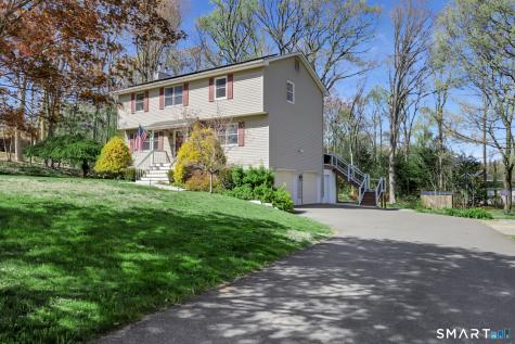 16 Stephen Court Prospect CT 06712