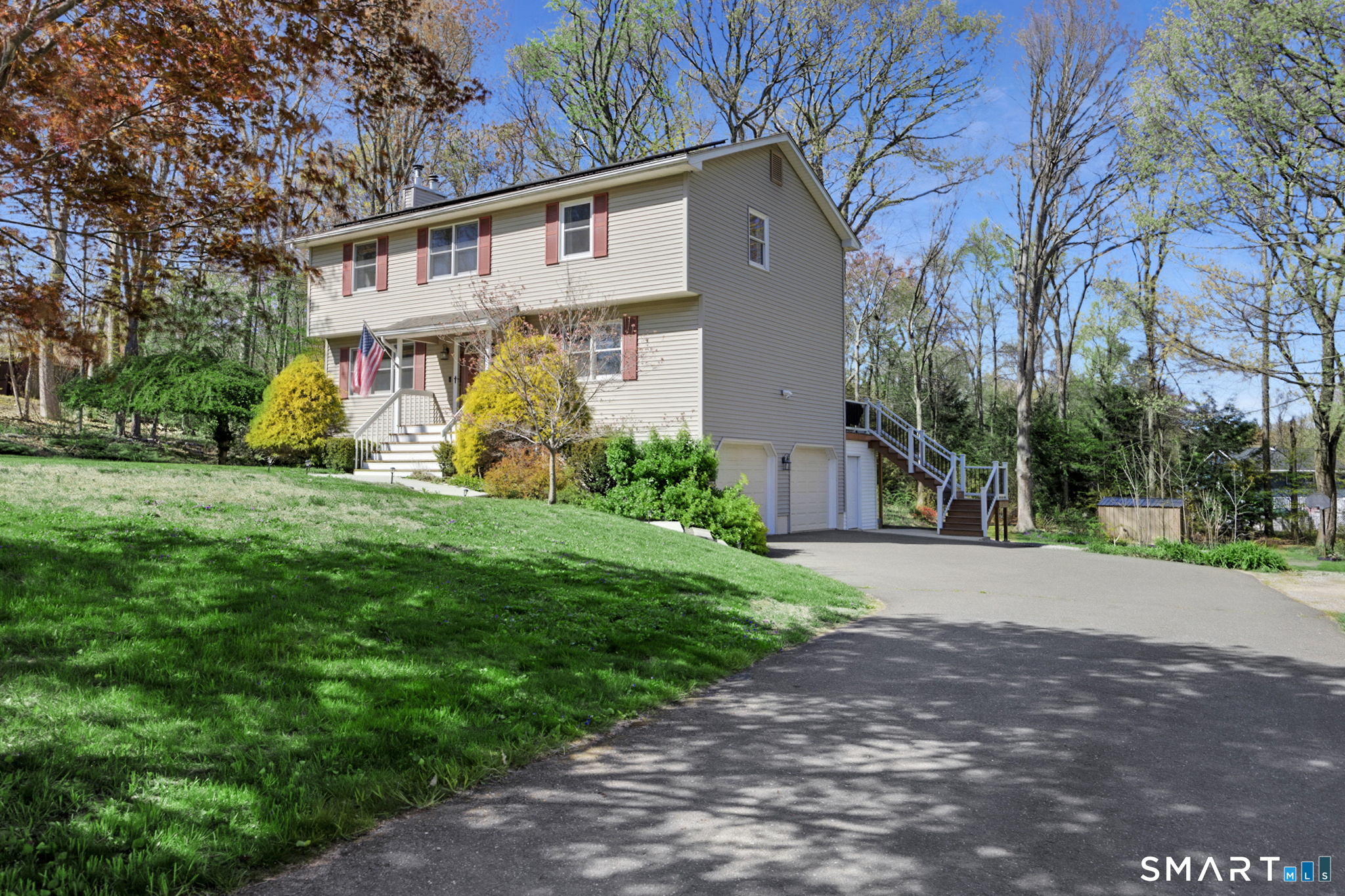 16 Stephen Court Prospect CT 06712