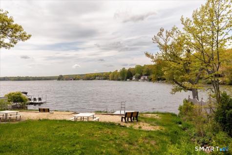 29 Namonee Trail East Hampton CT 06424