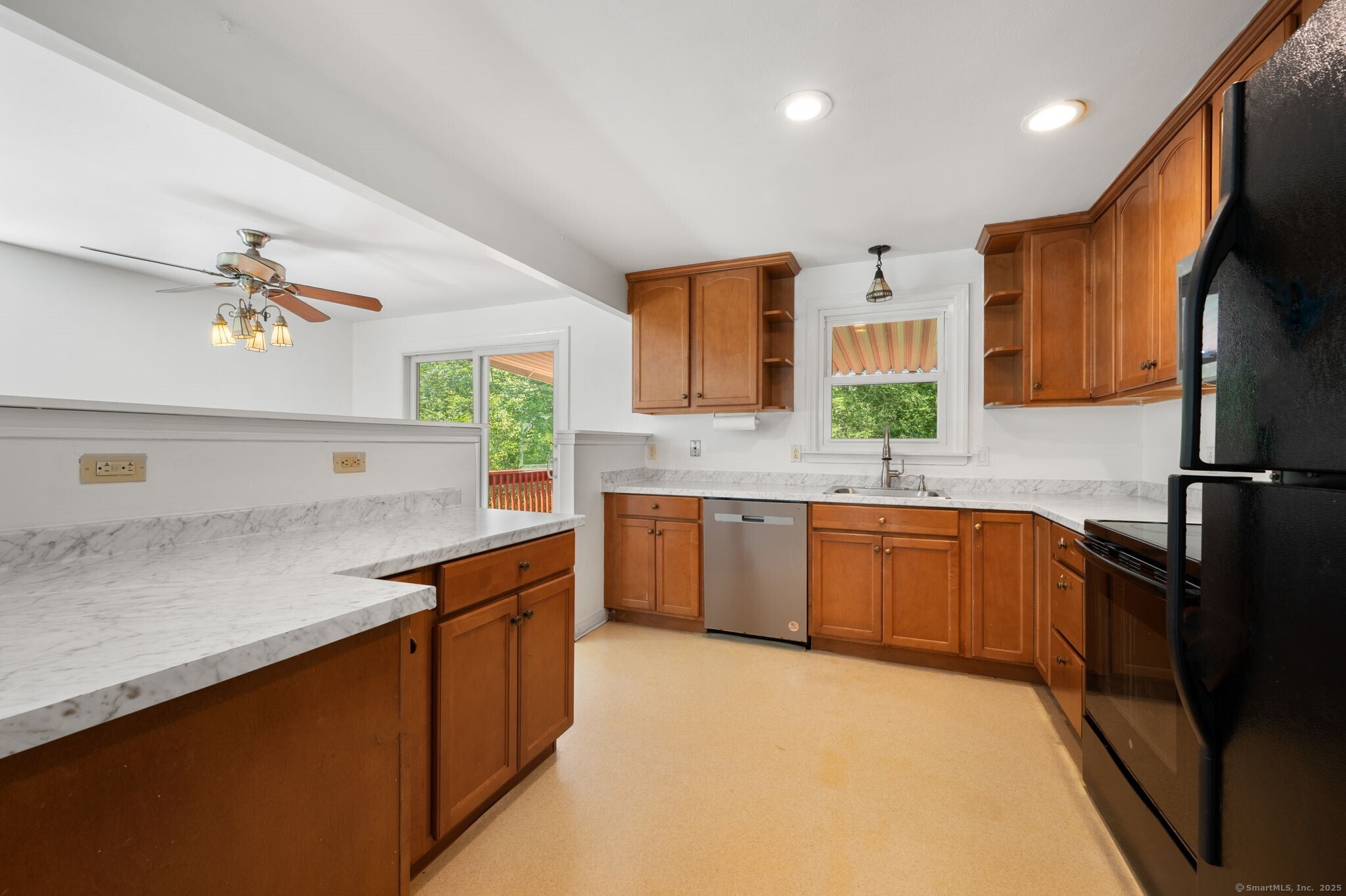 37 Stoneywood Drive East Lyme CT 06357