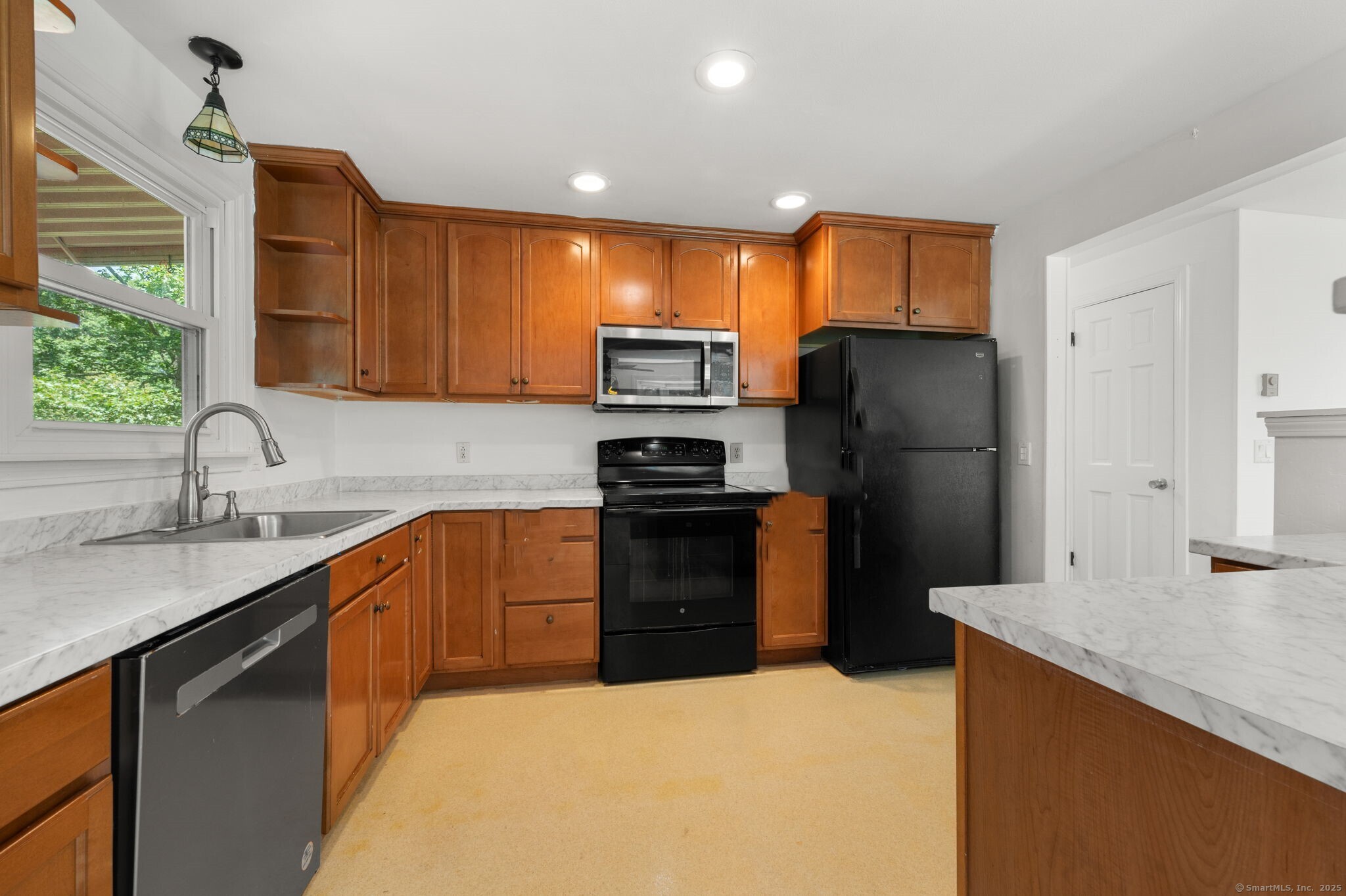 37 Stoneywood Drive East Lyme CT 06357