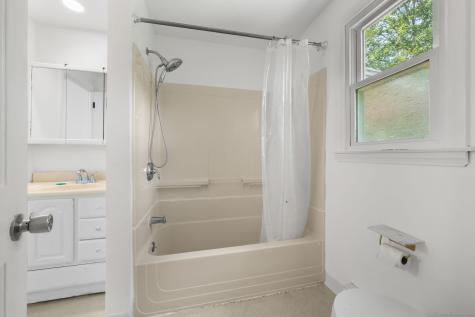 37 Stoneywood Drive East Lyme CT 06357