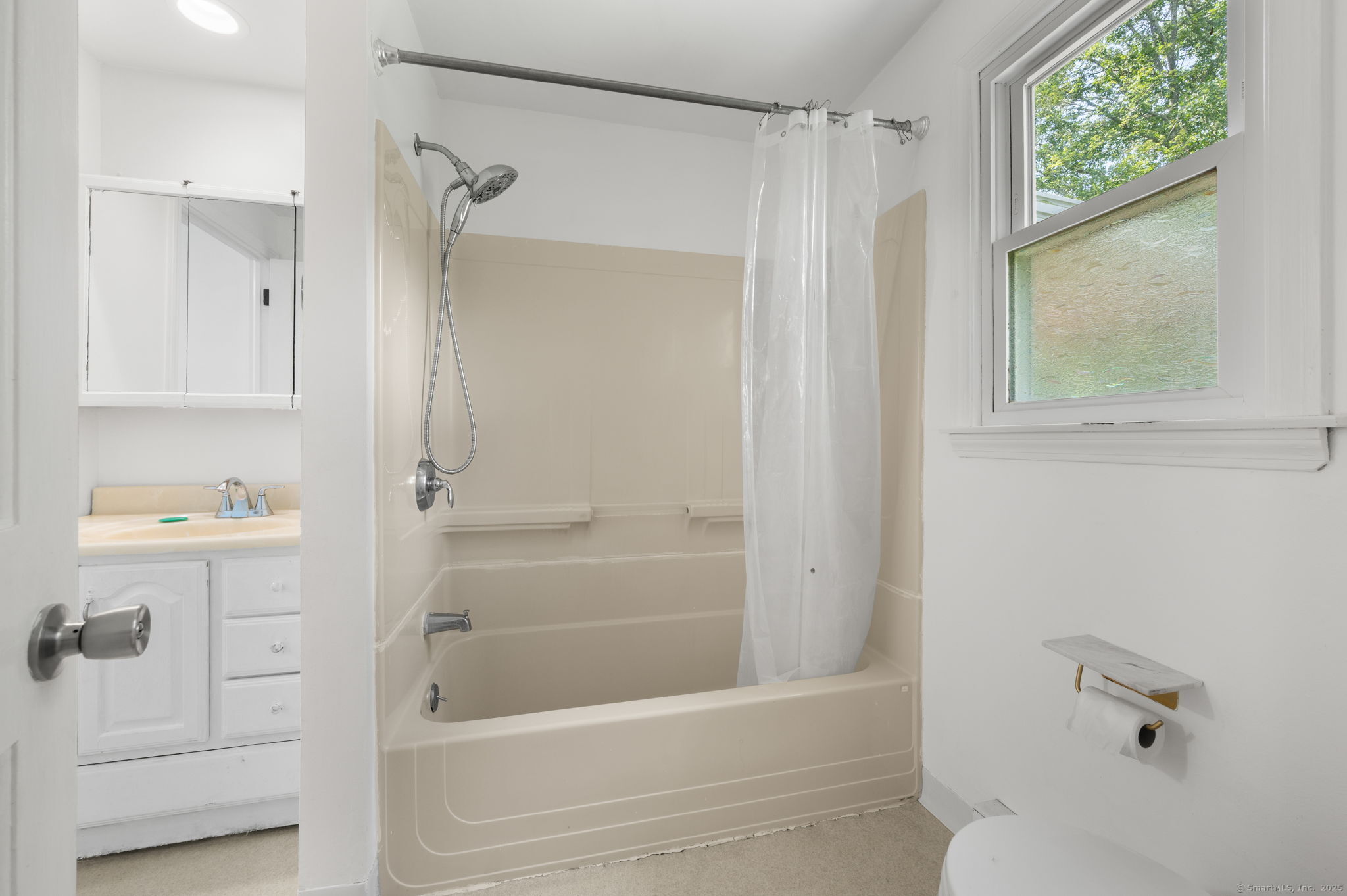 37 Stoneywood Drive East Lyme CT 06357