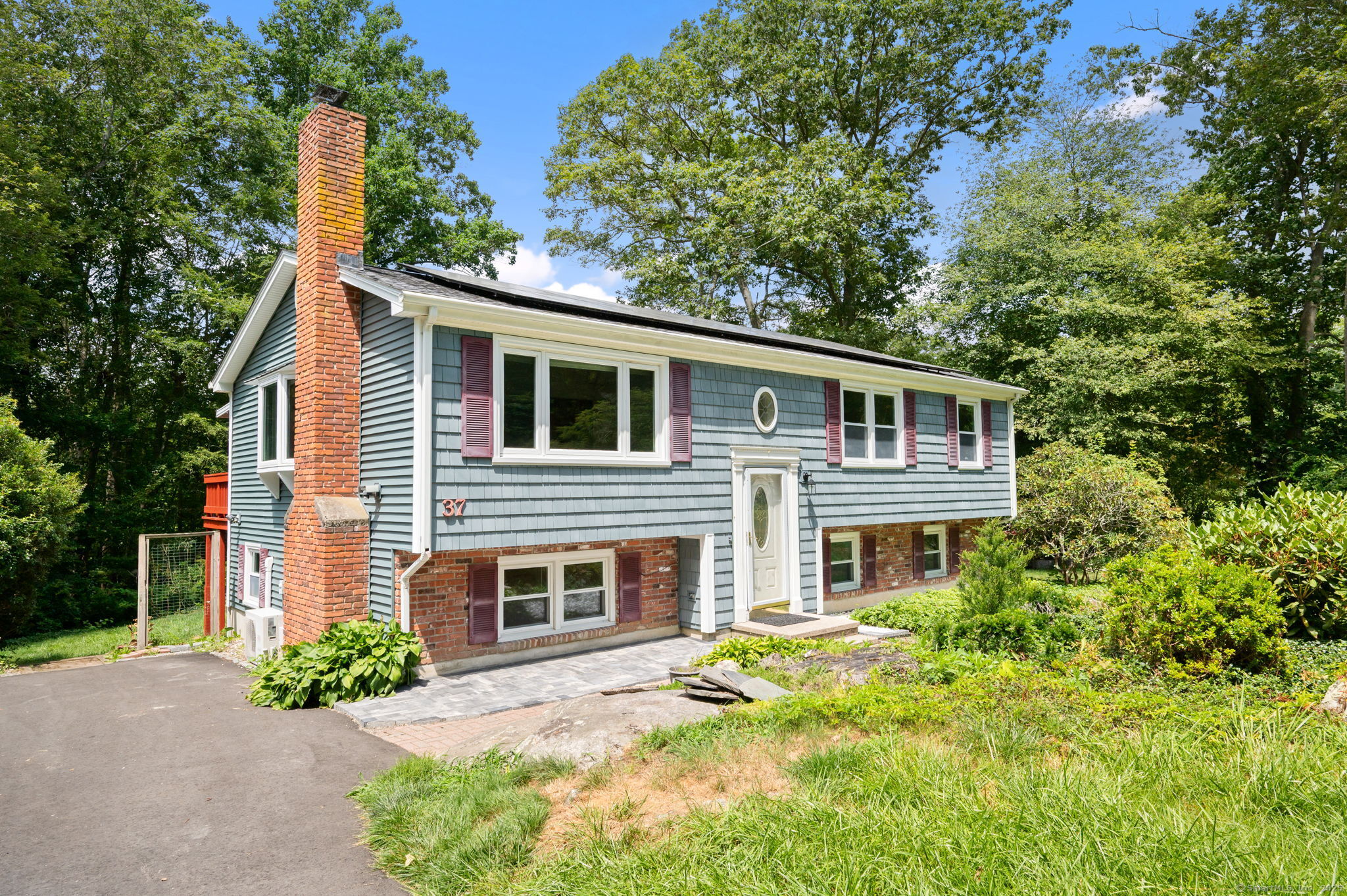37 Stoneywood Drive East Lyme CT 06357