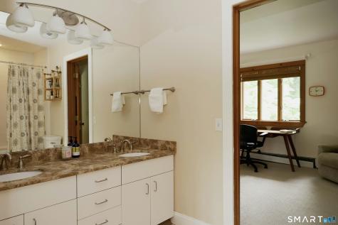 68 Bloomer Road Ridgefield CT 06877