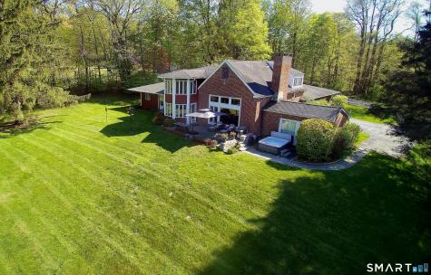 68 Bloomer Road Ridgefield CT 06877