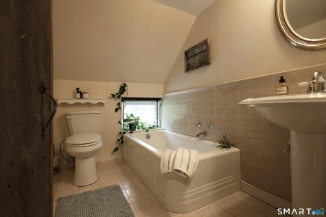 68 Bloomer Road Ridgefield CT 06877