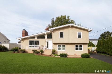 21 Fenbrook Road Old Saybrook CT 06475