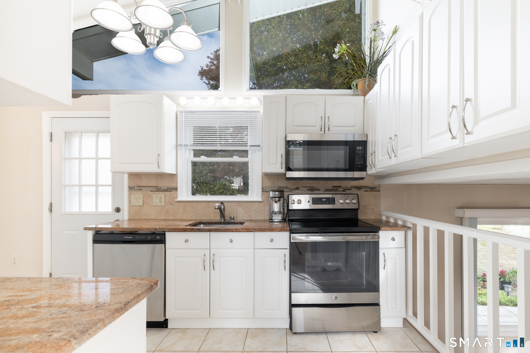 21 Fenbrook Road Old Saybrook CT 06475