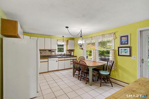 21 Carey Lane Norwich CT 06360