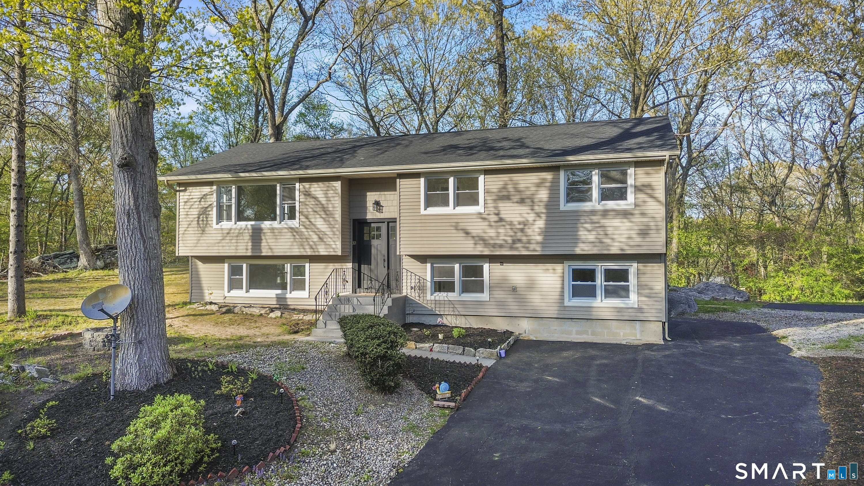 30 Patricia Court Ledyard CT 06335