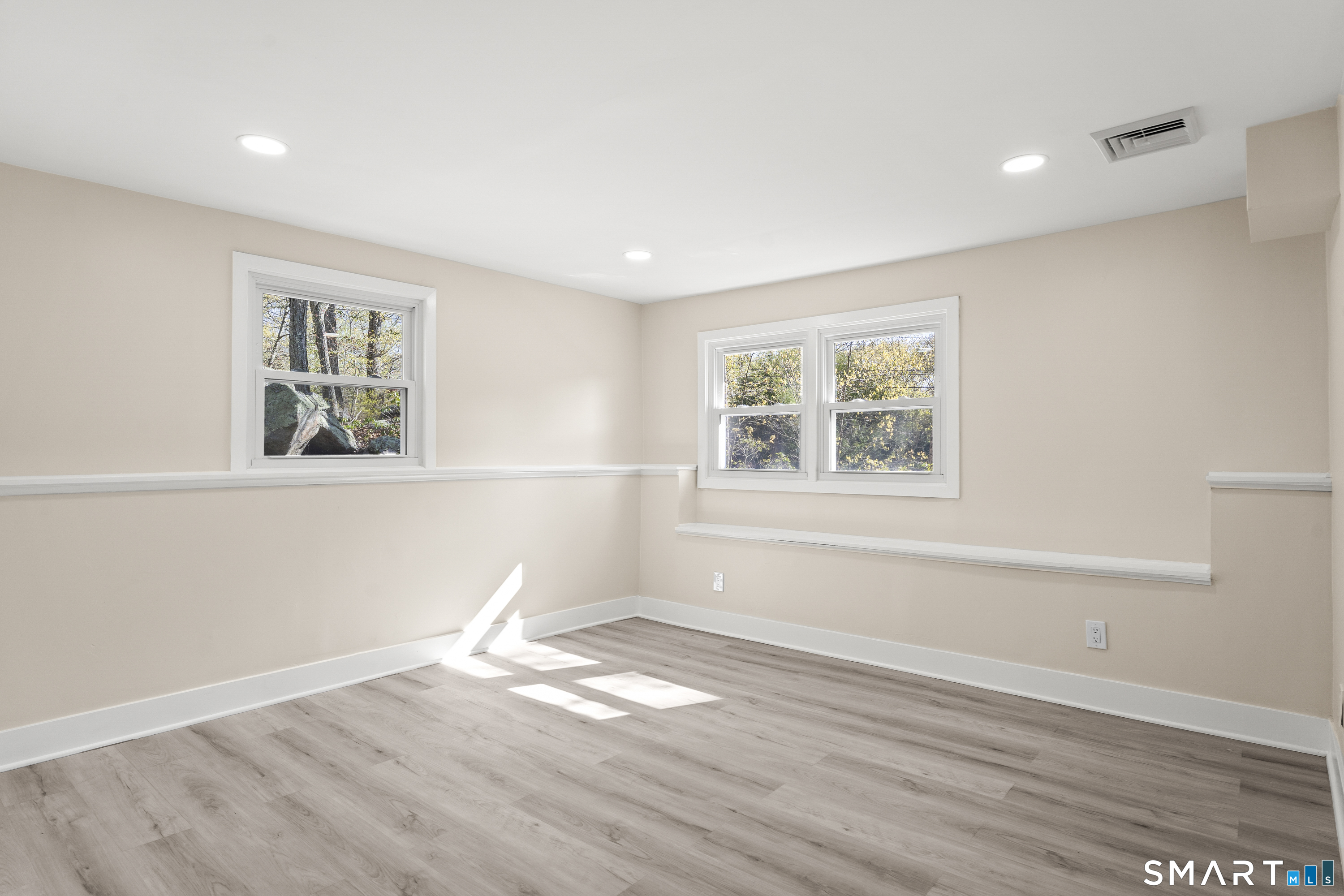 30 Patricia Court Ledyard CT 06335