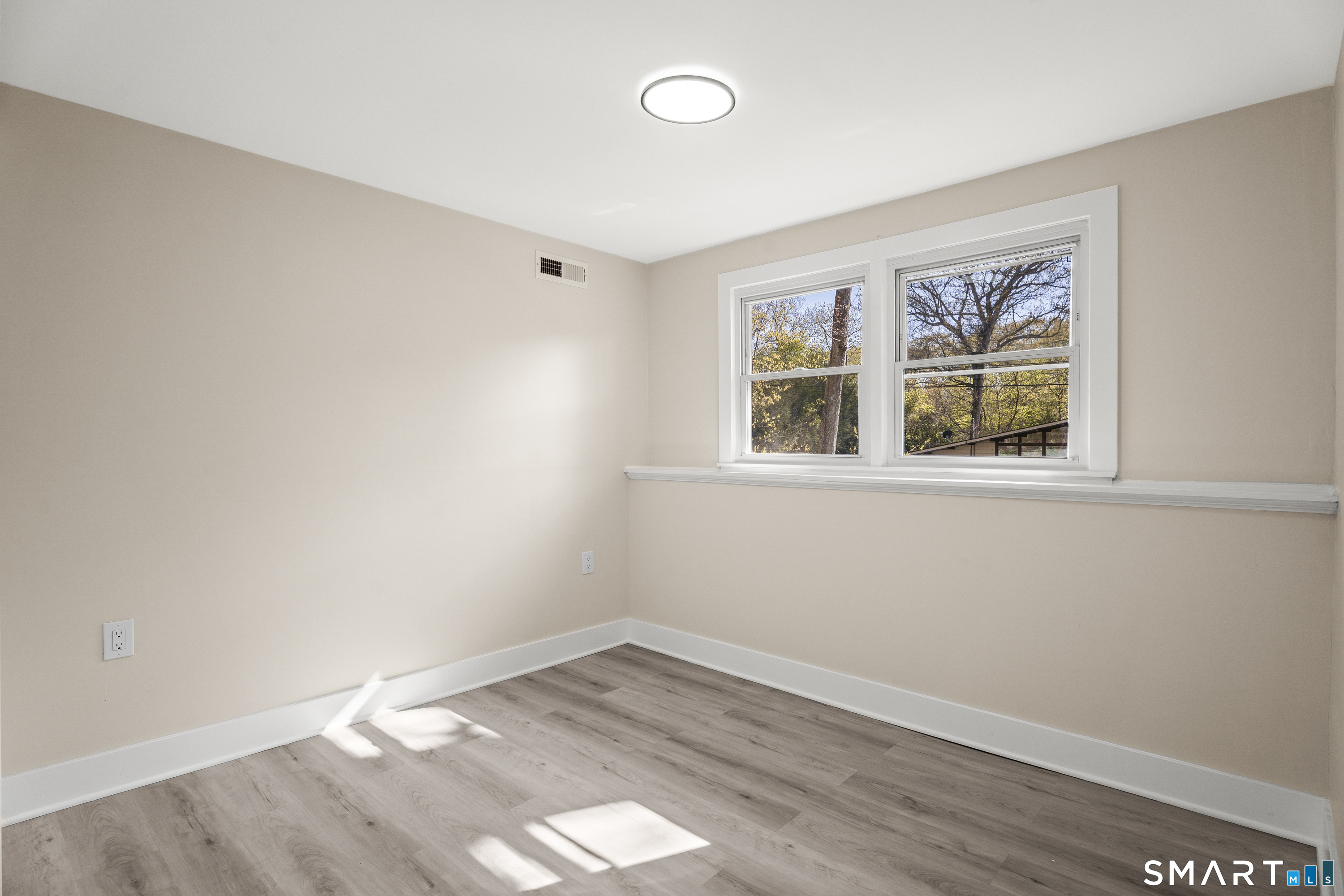 30 Patricia Court Ledyard CT 06335