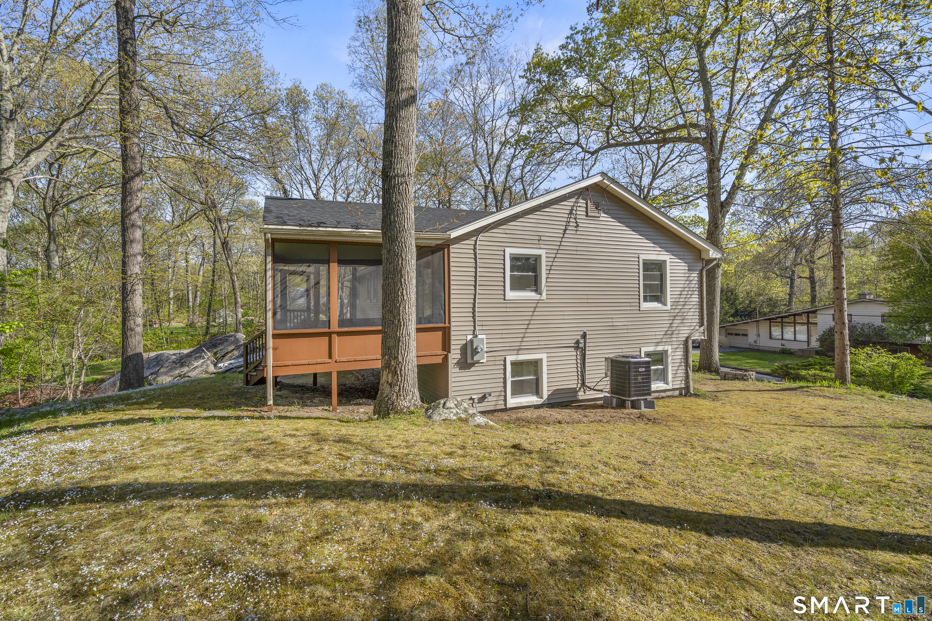 30 Patricia Court Ledyard CT 06335