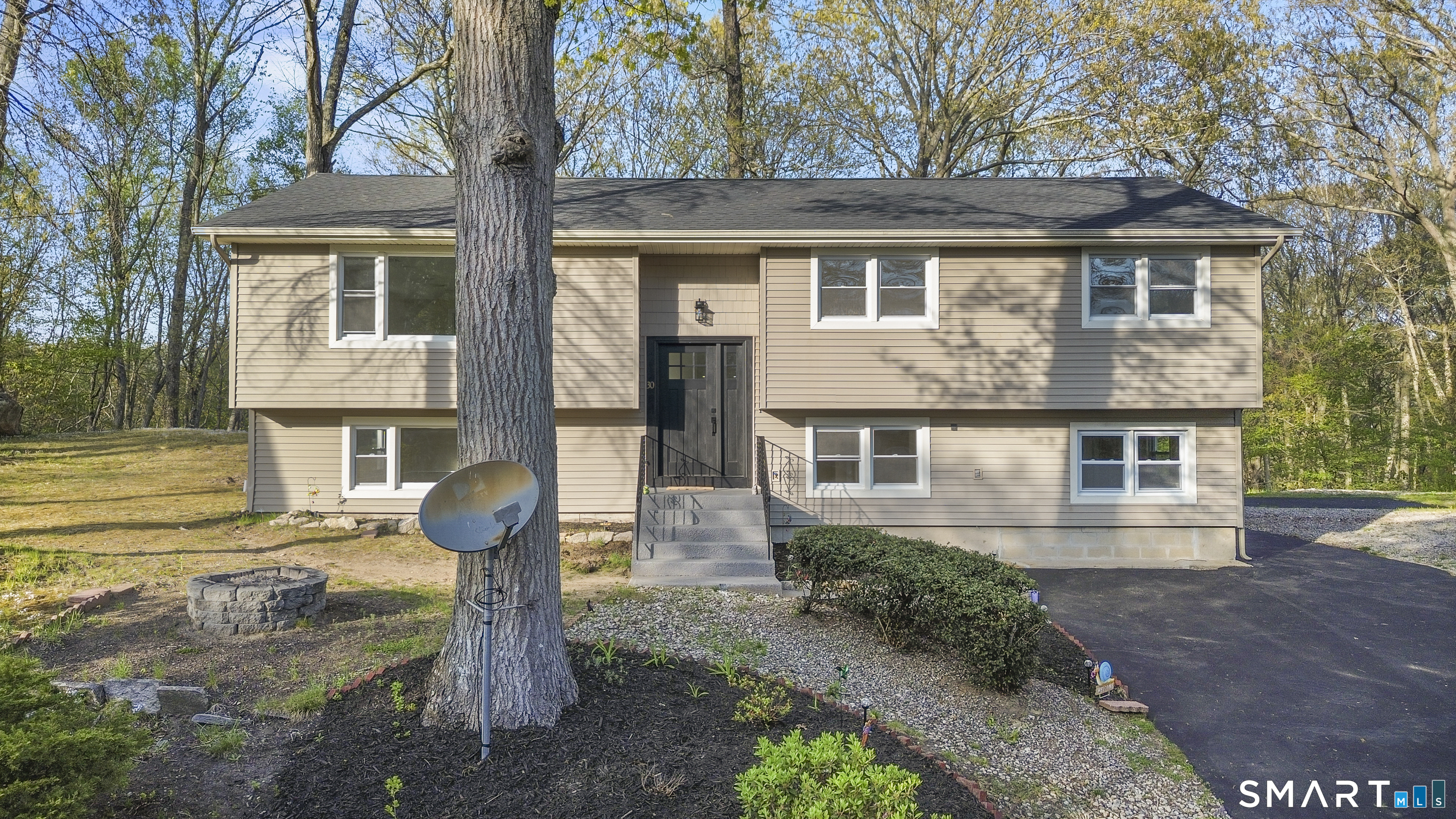 30 Patricia Court Ledyard CT 06335