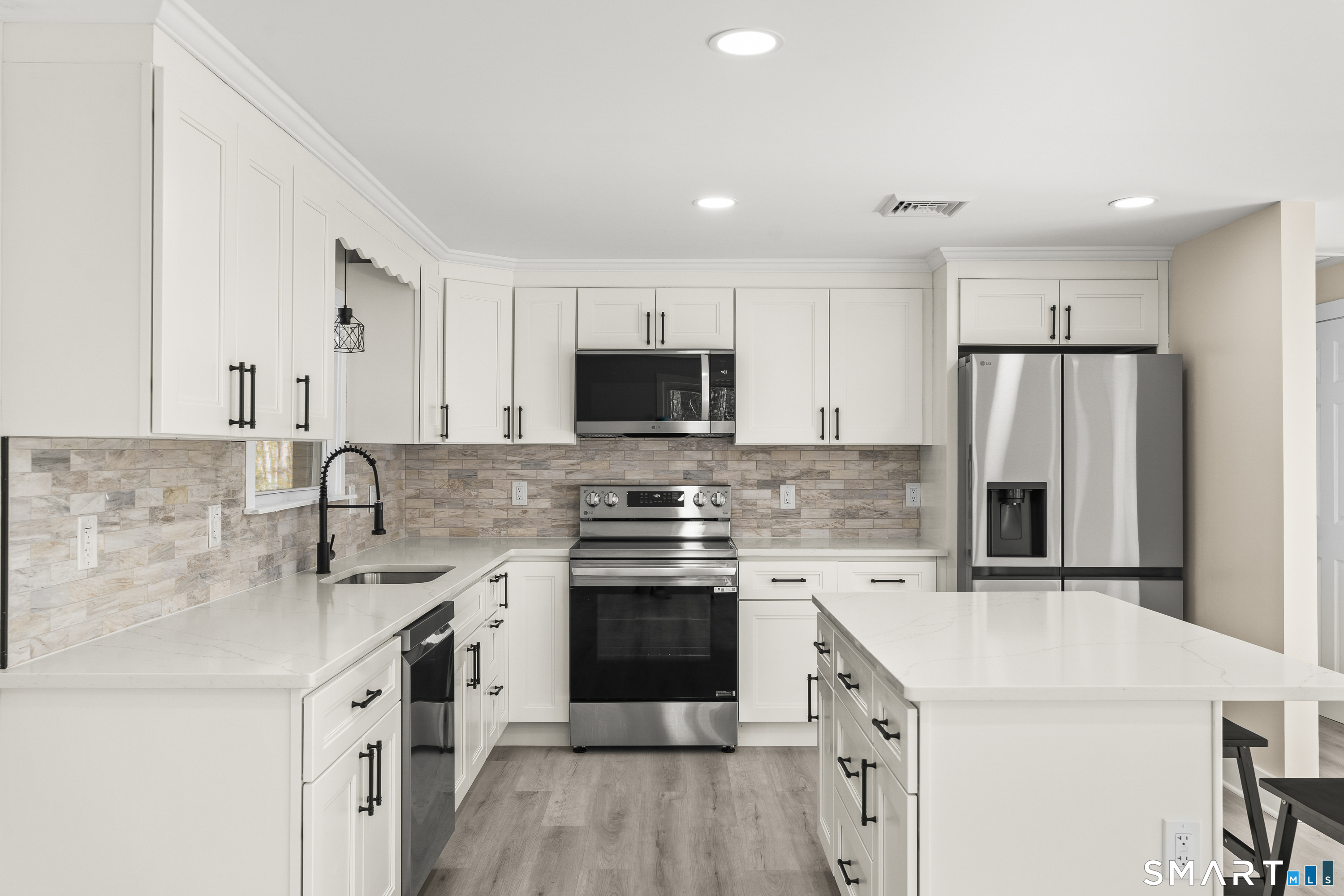 30 Patricia Court Ledyard CT 06335