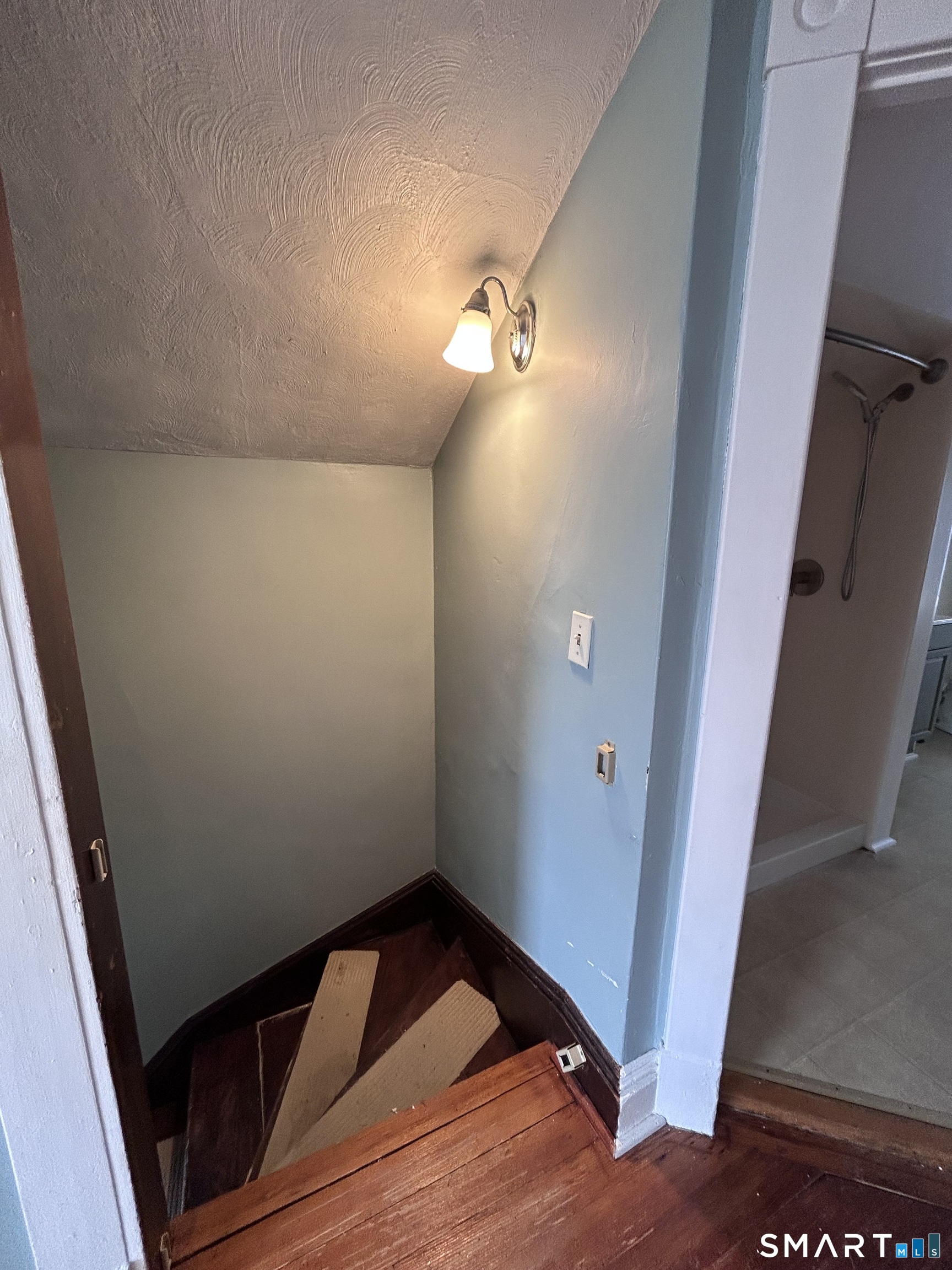 26 Crescent Street New London CT 06320