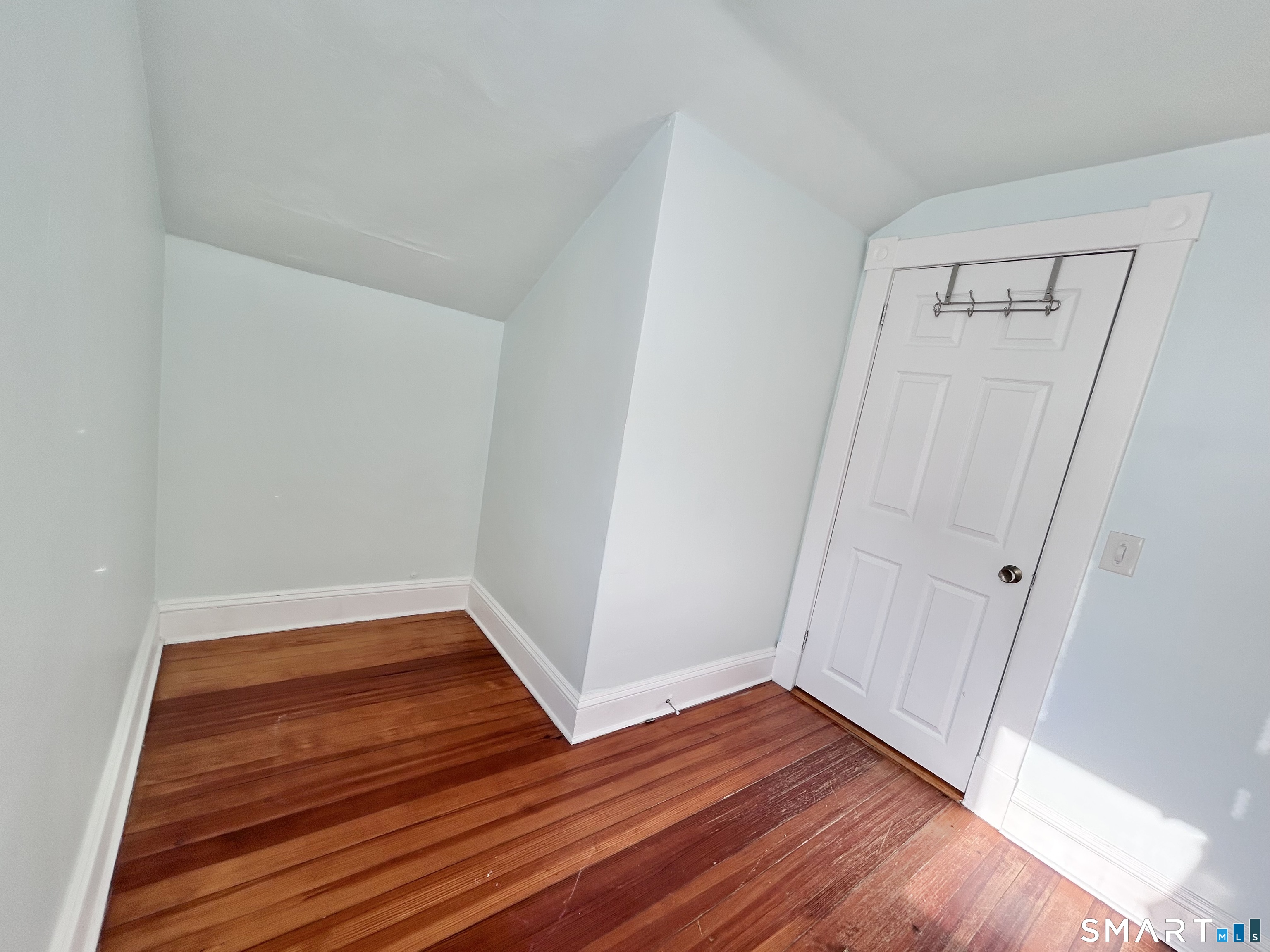 26 Crescent Street New London CT 06320