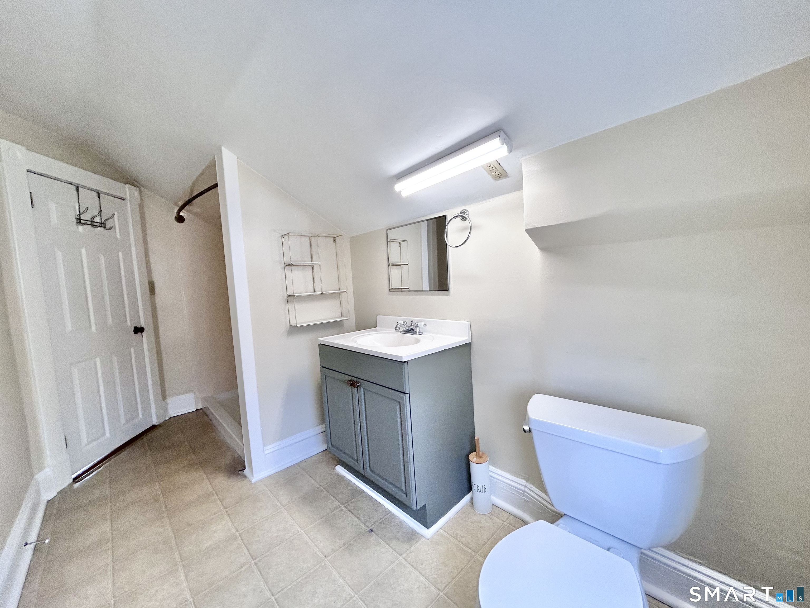 26 Crescent Street New London CT 06320
