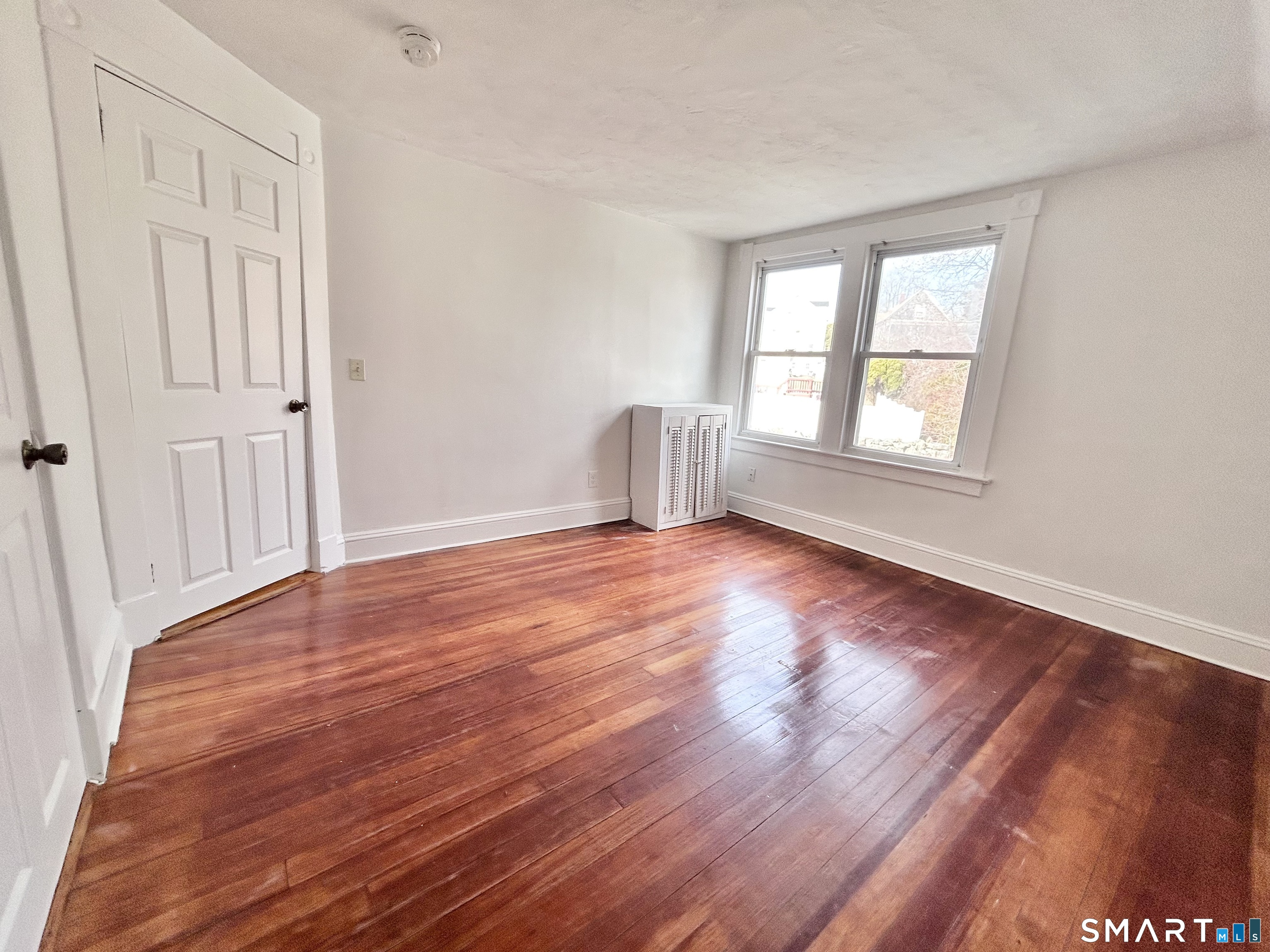 26 Crescent Street New London CT 06320