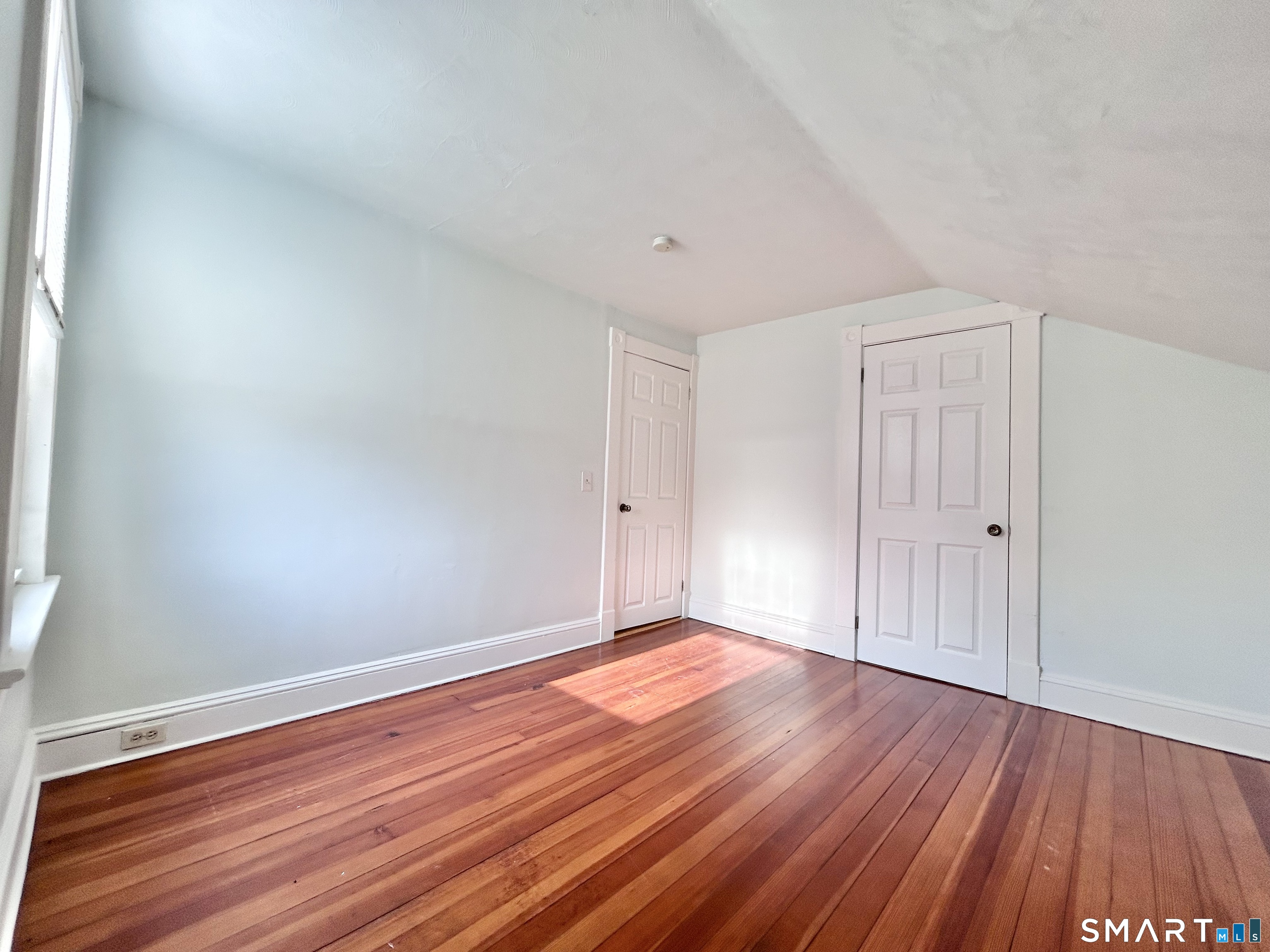 26 Crescent Street New London CT 06320