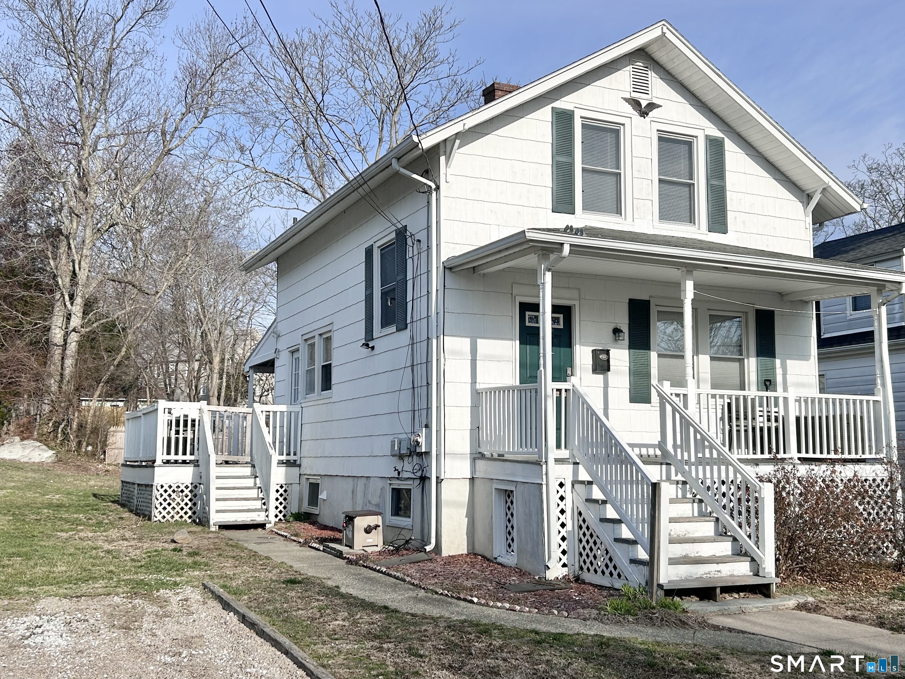 26 Crescent Street New London CT 06320