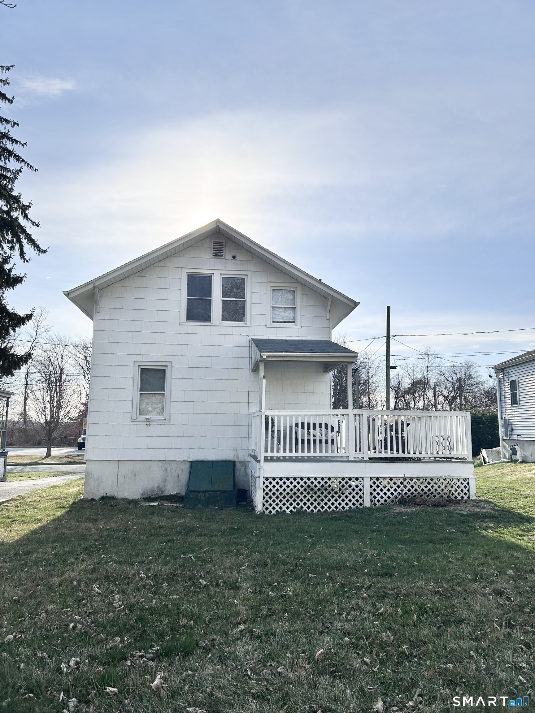 26 Crescent Street New London CT 06320