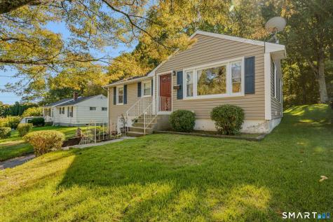 15 Linda Avenue Montville CT 06382