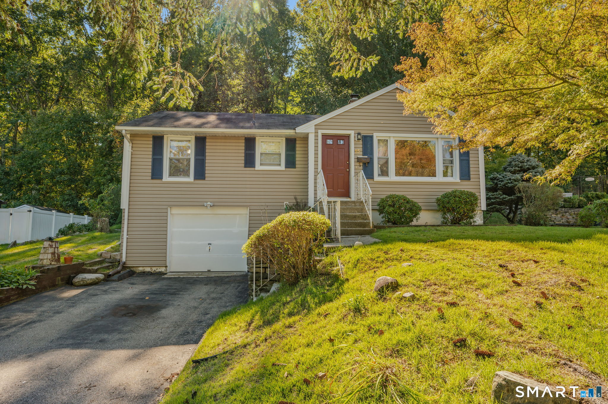 15 Linda Avenue Montville CT 06382