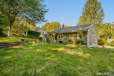 15 Linda Avenue Montville CT 06382