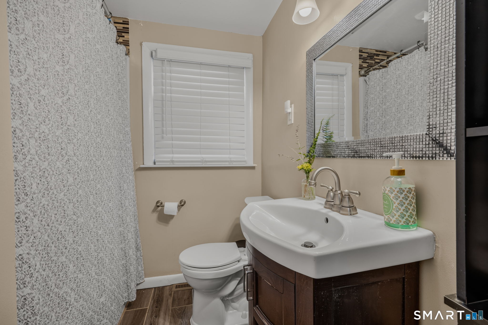 15 Linda Avenue Montville CT 06382