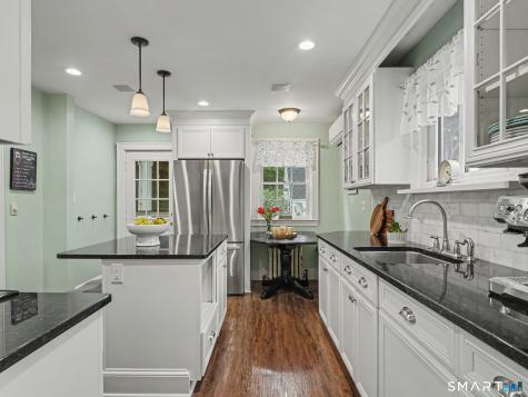 36 Brooklawn Parkway Fairfield CT 06825