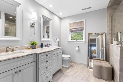 32 Justine Drive North Haven CT 06473