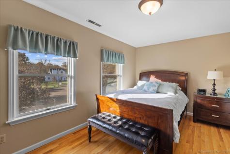 32 Justine Drive North Haven CT 06473